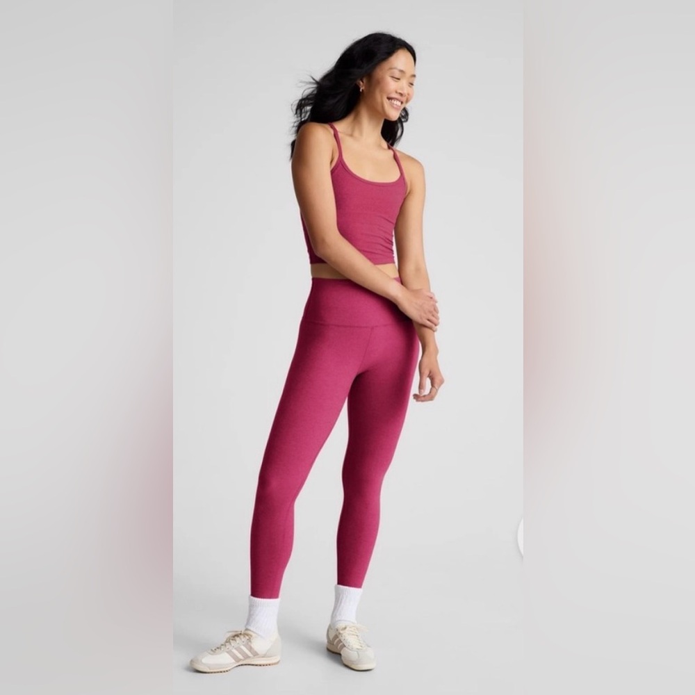 Beyond Yoga Pink Capri Leggings | Size Medium